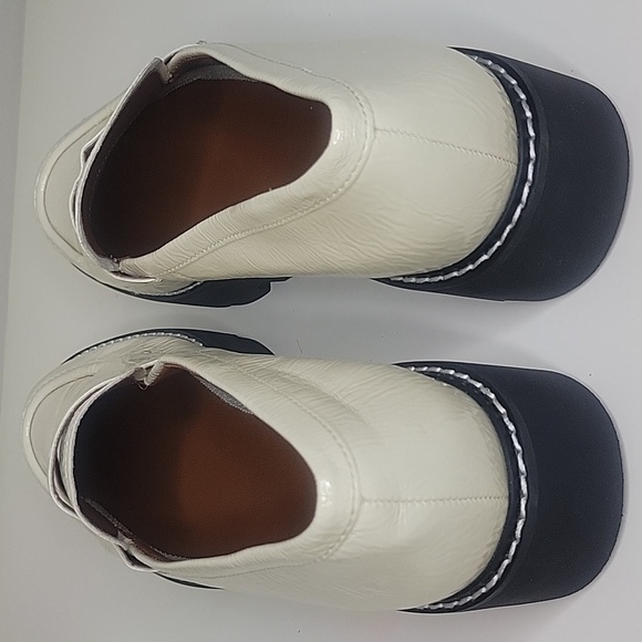 FRANCO SARTO Stylish White Loafers SIZE 9.5 beautiful shoes for ladies Moccasins - Picture 2 of 7
